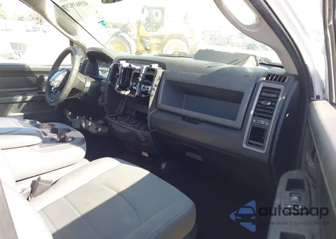 2018 Ram 1500 Express 4X2 5'7 Box from USA, damaged, VIN 1C6RR6KGXJS143660